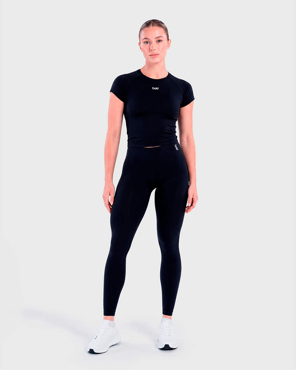 (Black)
