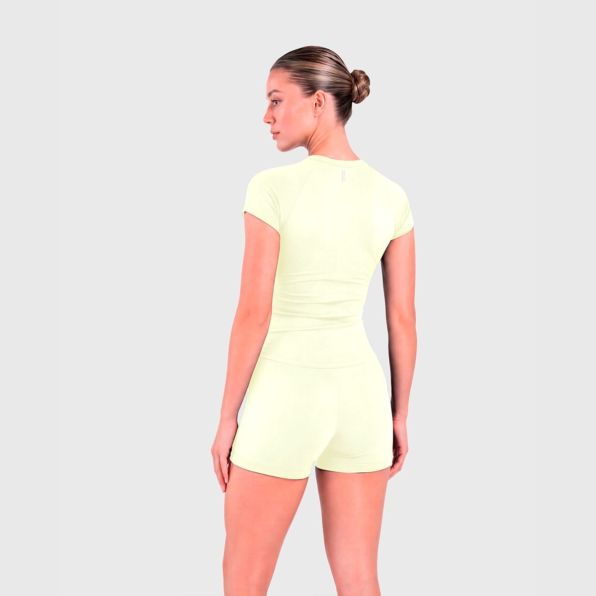 (Light Yellow)