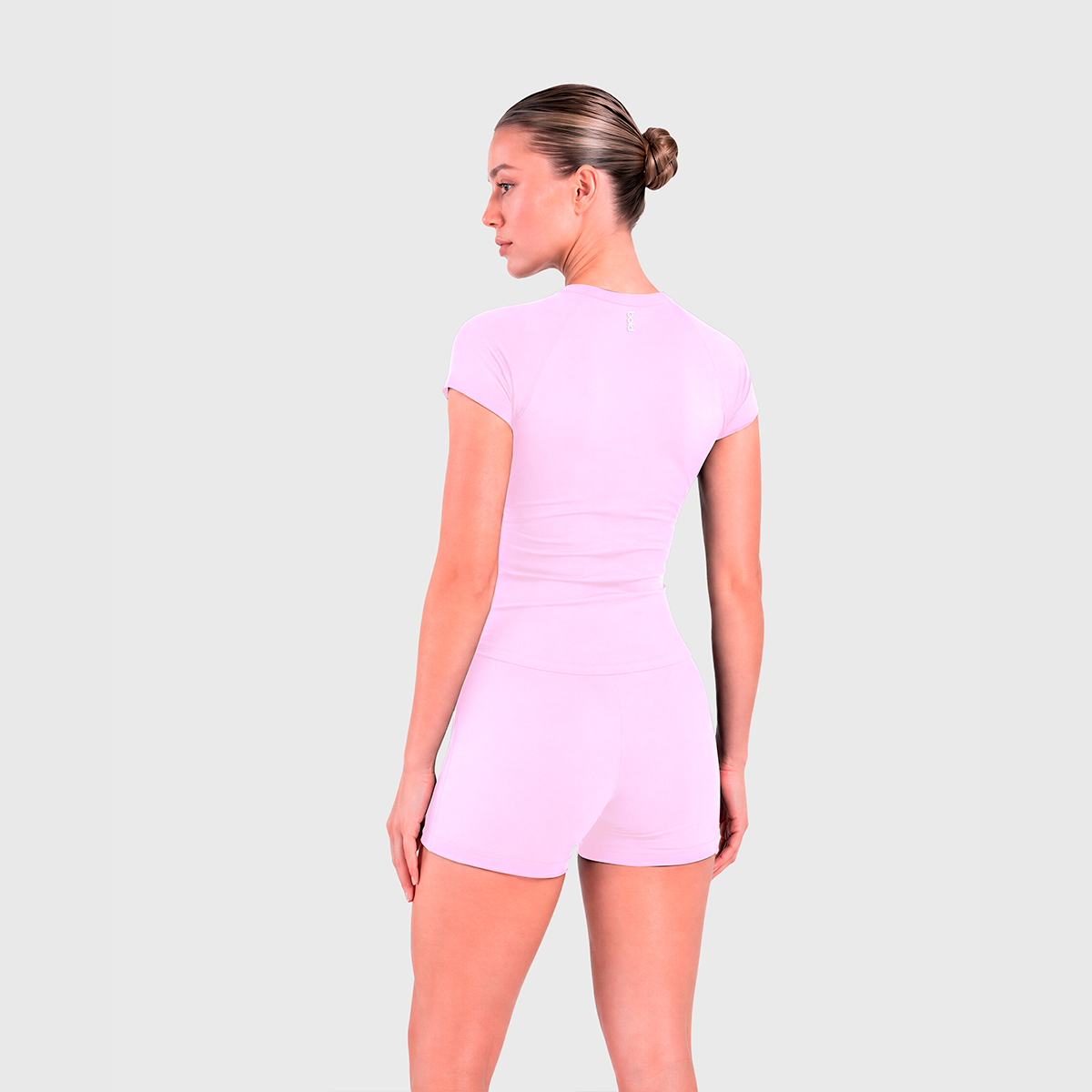 (Pink)