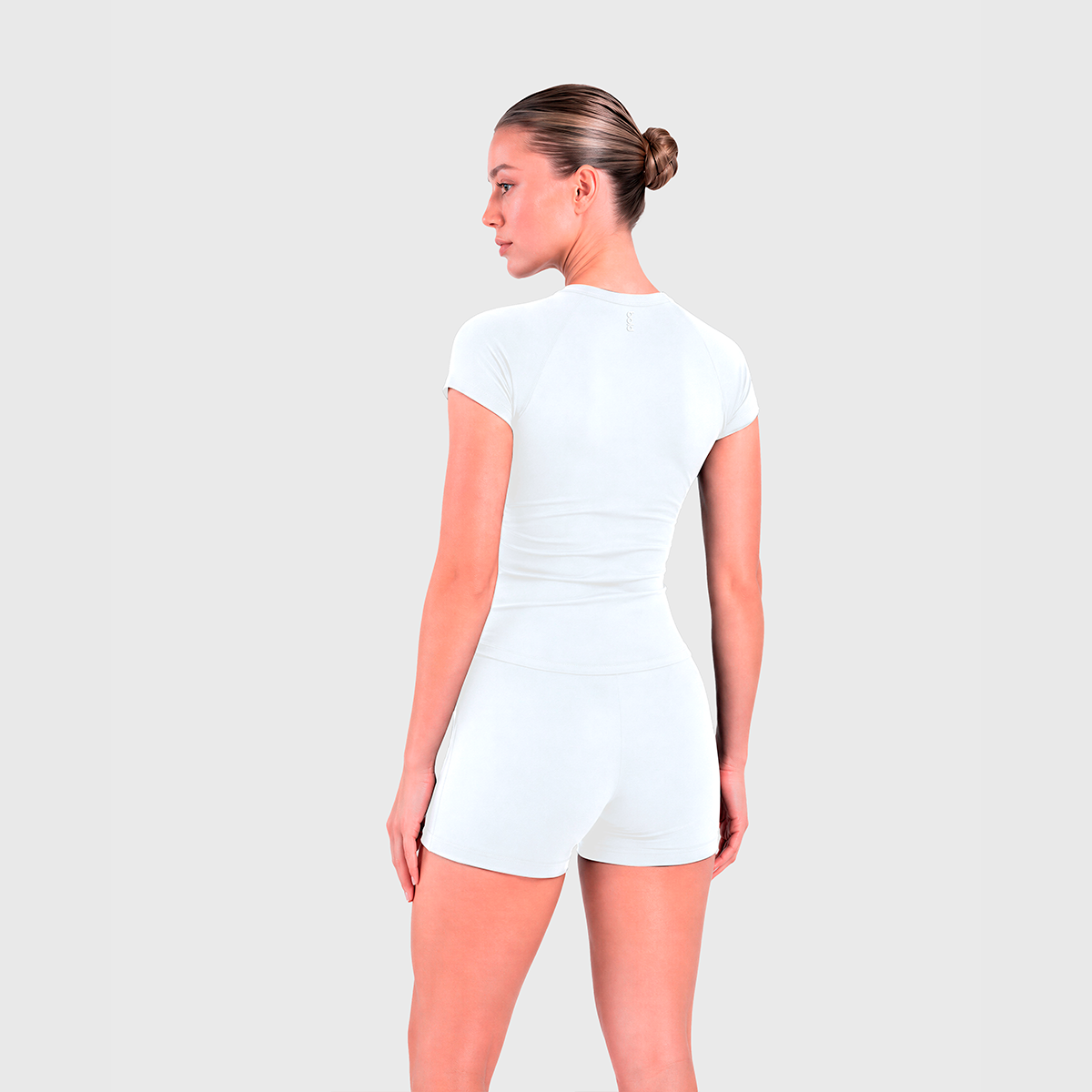 (White)